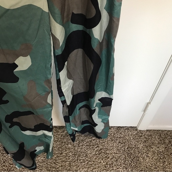 3/$15 Camouflage print womens long sleeve jumpsuit - Picture 9 of 9